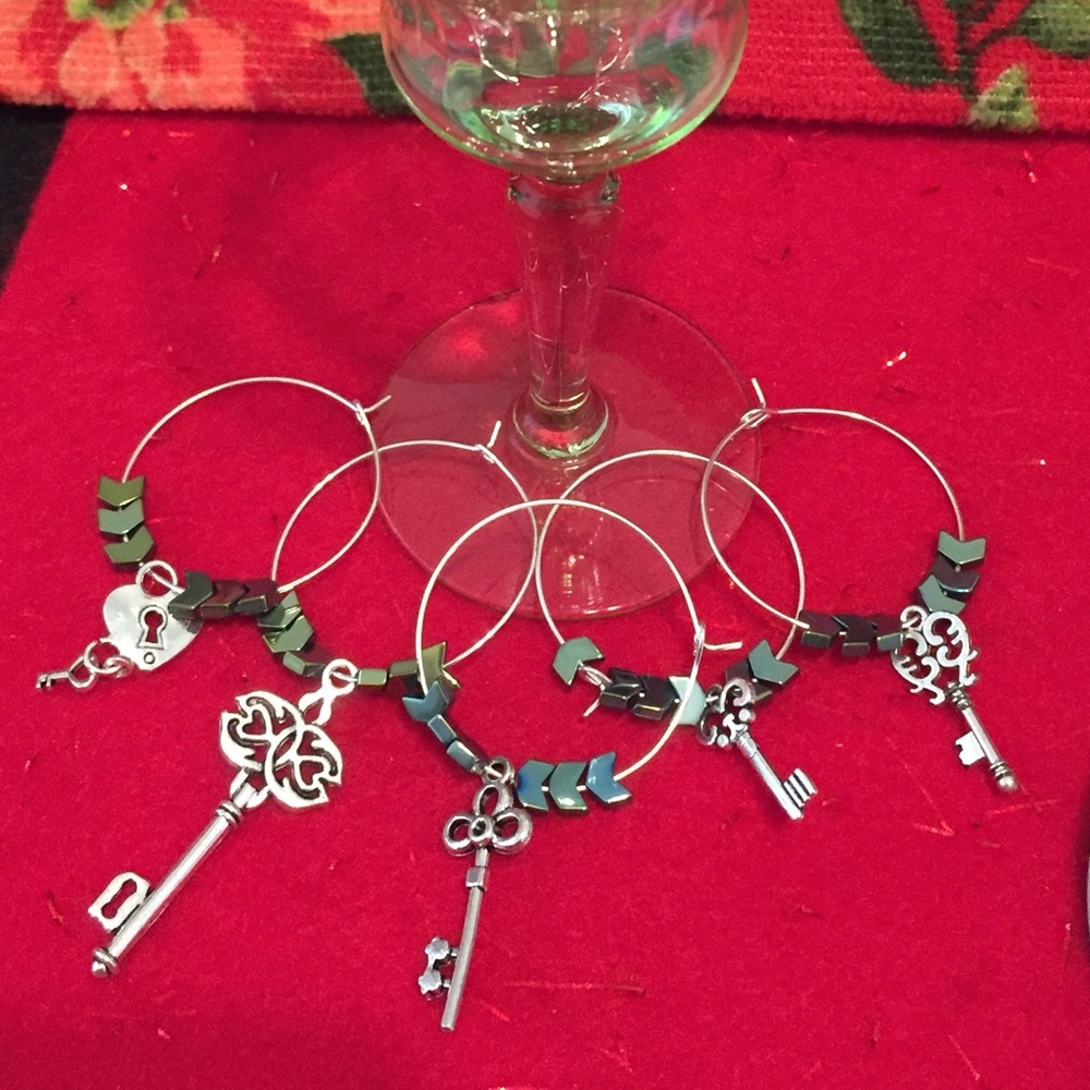 Wine Charms “CHARM” your WINE LOVERS!